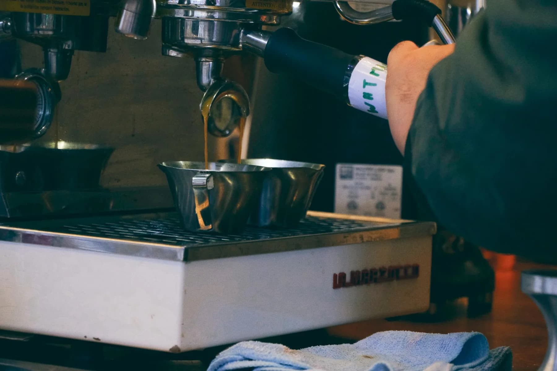 321 N Clark Hines Coffee Social Espresso Machine Double Shot Pour